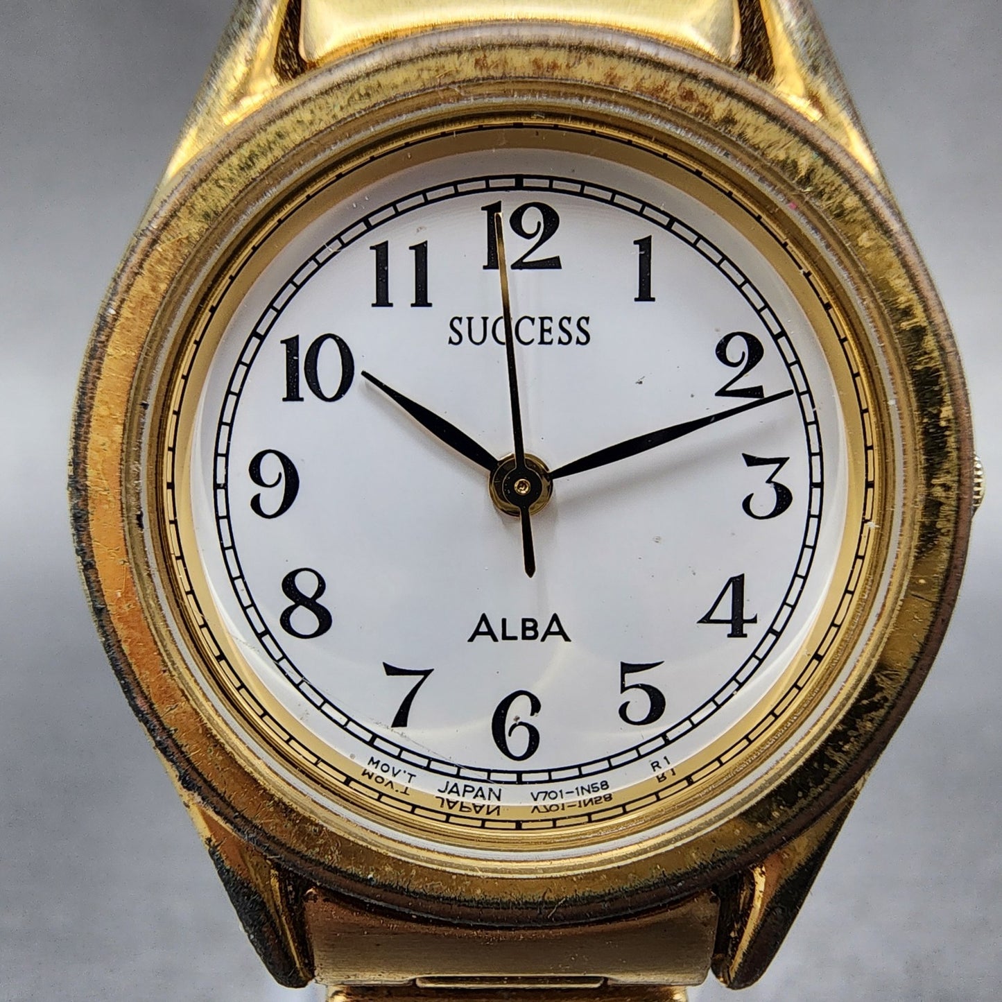 Seiko Alba Success Watch Women 25mm White Dial Gold Tone V7011l70 New Battery1