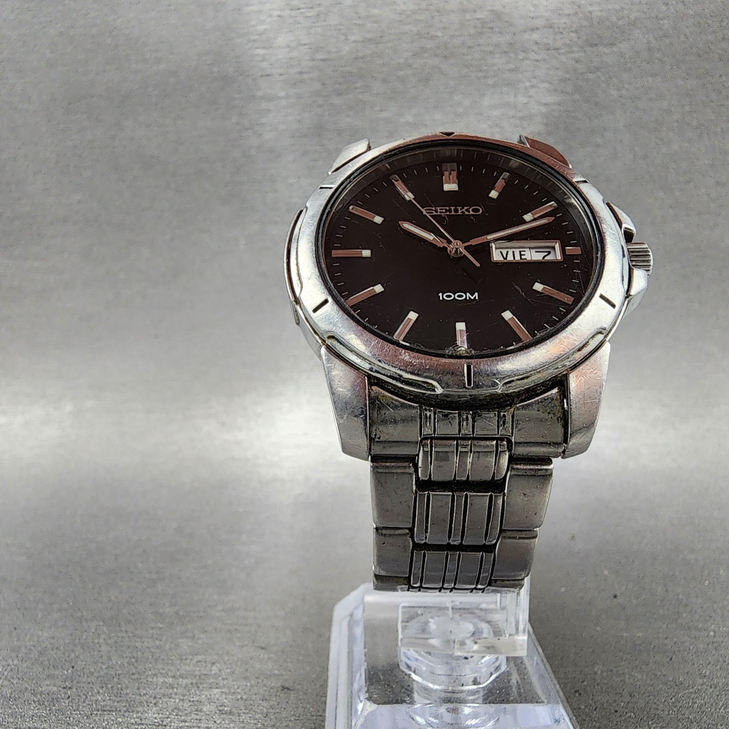 Seiko 100m Watch Men 39mm Black Dial Silver Tone Daydate Round 7n430az05
