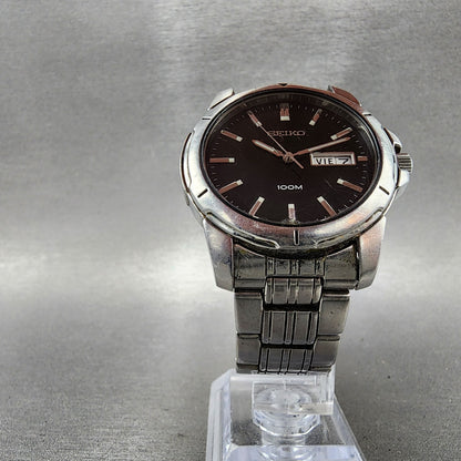 Seiko 100m Watch Men 39mm Black Dial Silver Tone Daydate Round 7n430az05