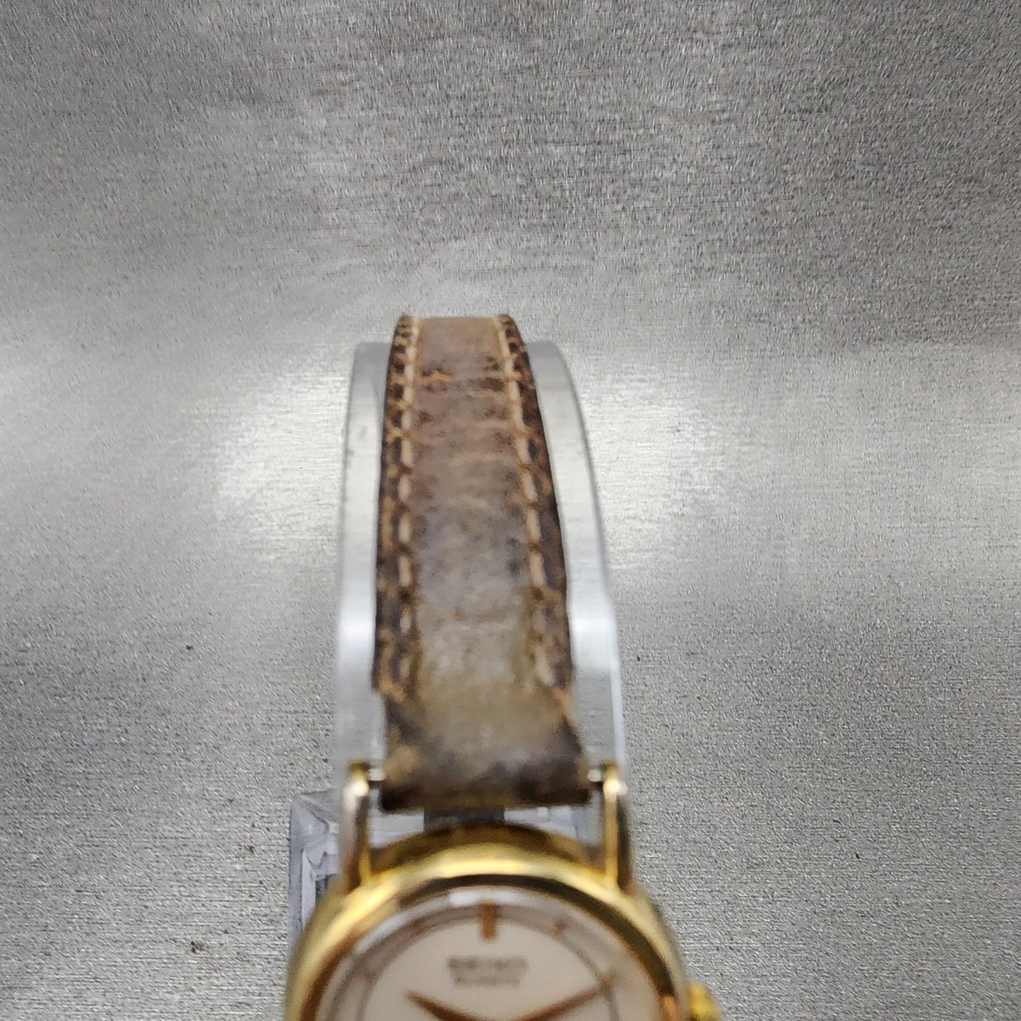 Seiko Watch Women 20mm White Dial Gold Tone Round 2Y000A10 New Battery5