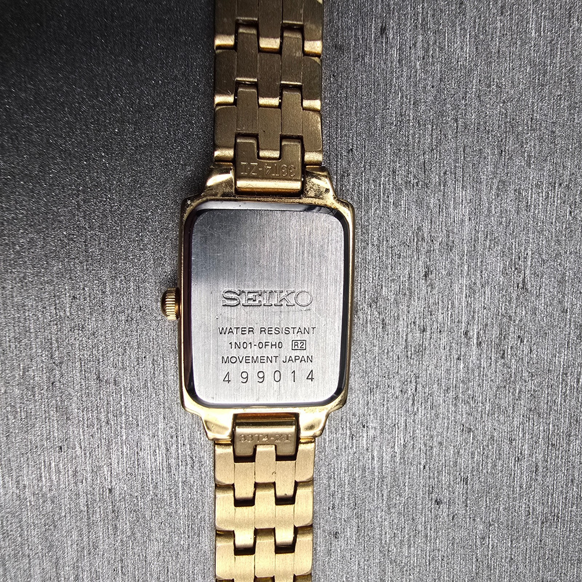 Seiko Tank Watch Women 17mm Champagne Dial Gold Tone Rectangle 1N01-0FH0 NewBatH10