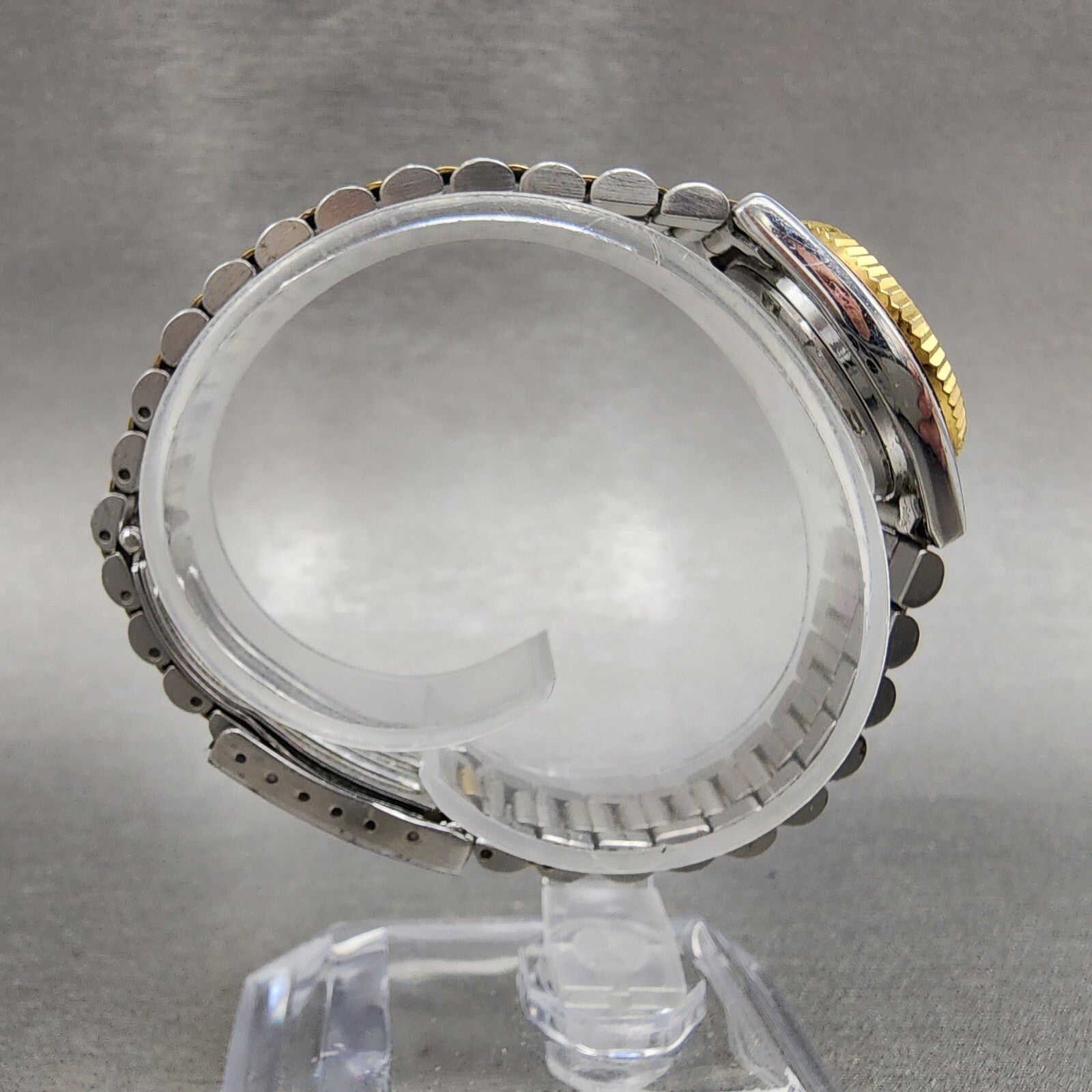 Seiko Watch Women 25mm White Dial Two Tone daydate Round 7n830041 New Batt B1238