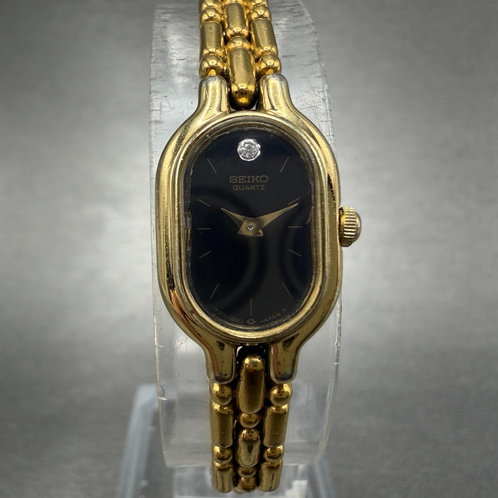 Seiko Watch Women 13mm Black Dial Gold Tone Oval 1e20-6039 New Battery Vinatge0