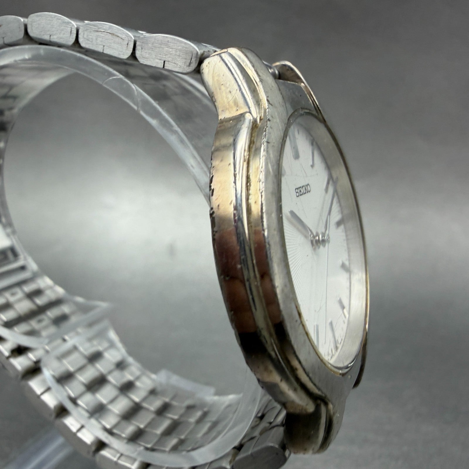 Seiko Watch Men 35mm White Dial Silver Tone Round V701-7A60 New Battery Vintage3