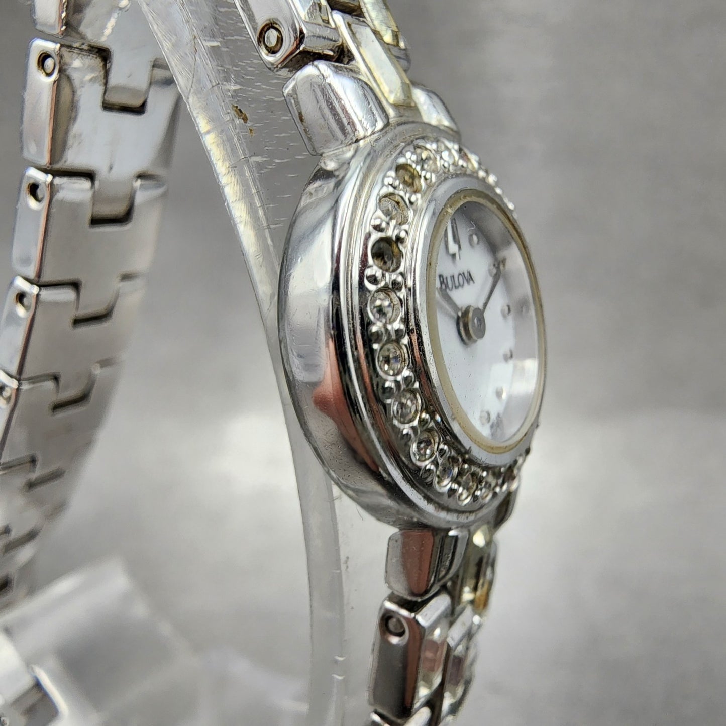 Bulova Crystal Watch Women 19mm White Dial Silver tone Round 96L23 New battery3