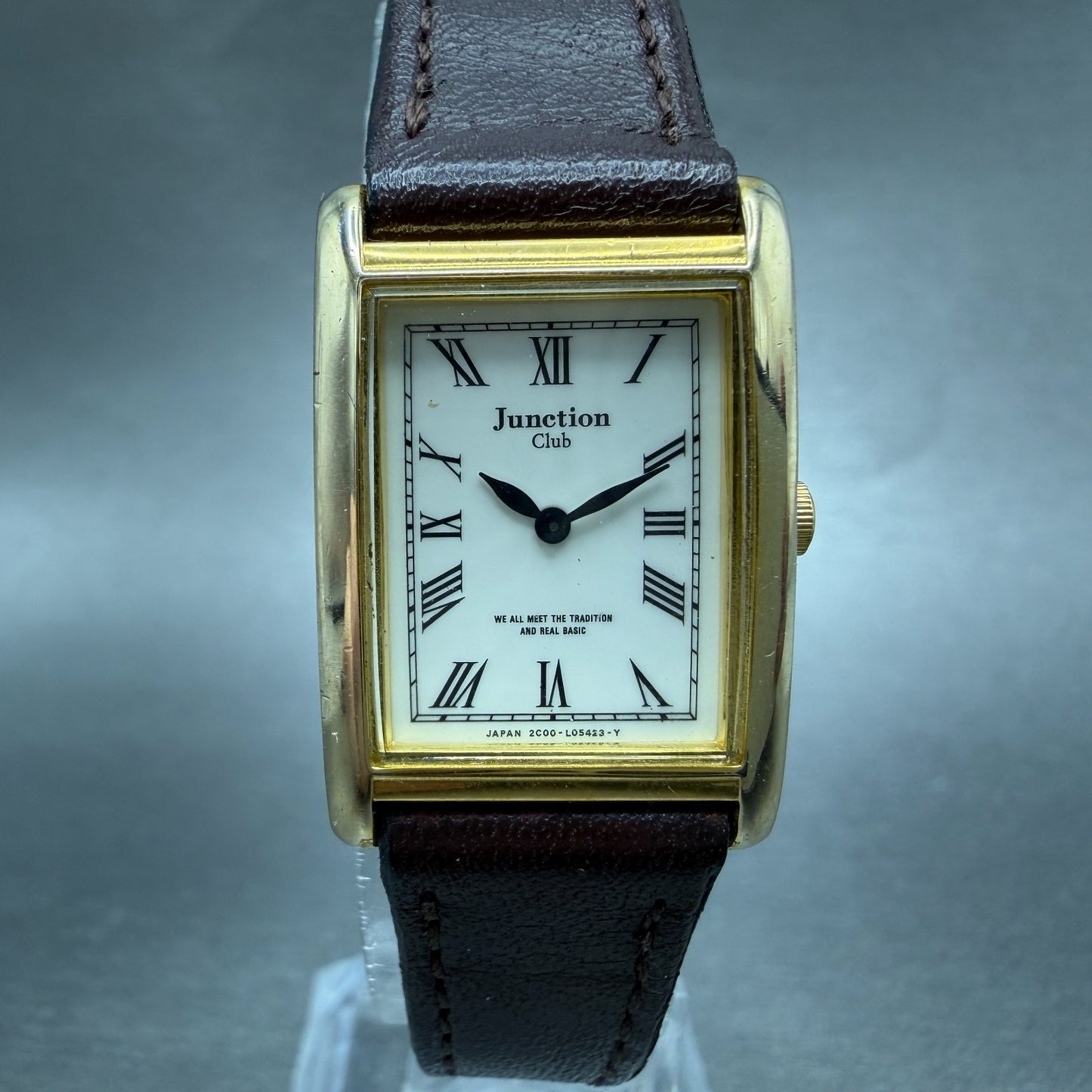 Vega Junction Club Tank Watch Women 18mm White Dial Gold Tone Rectangle New Batt0