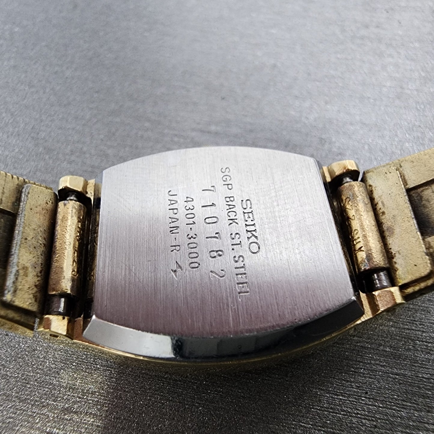Seiko Watch Women 20mm Silver Dial Gold Tone Rectangle 43013000 New Battery9