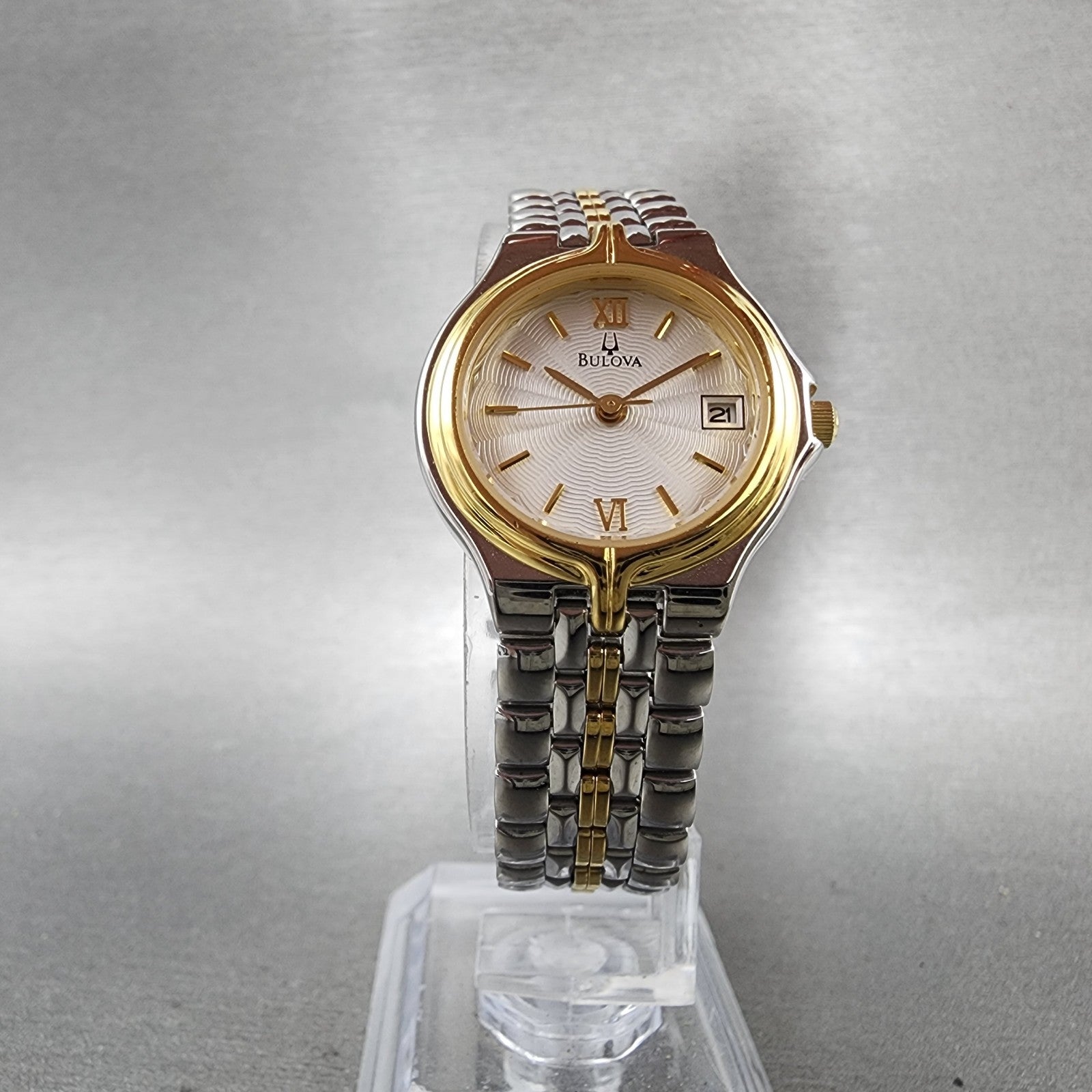 Bulova Watch Women 24mm White Dial two Tone Date Round 98M02 New Battery5