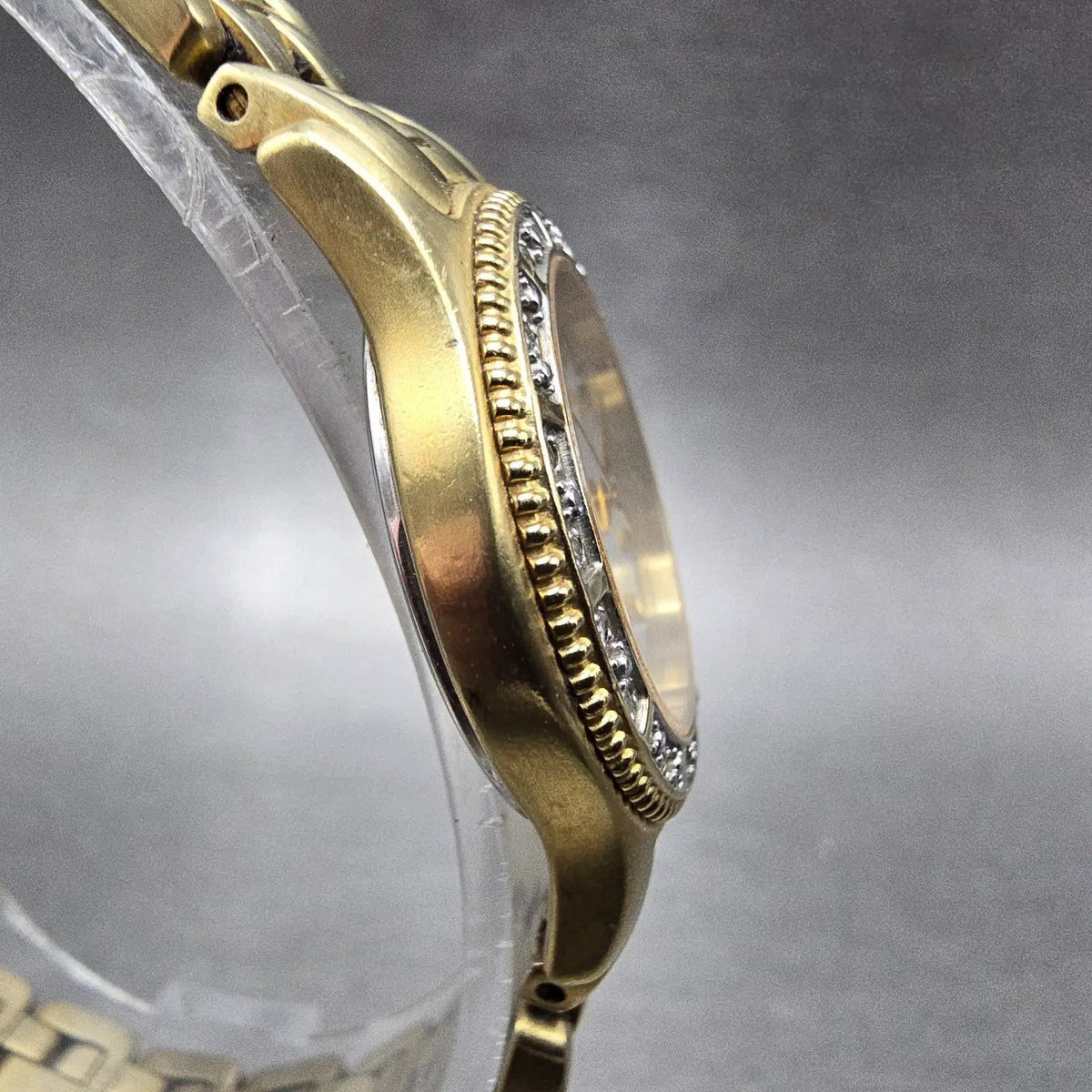 Citizen Eco-Drive Watch Women 26mm White Dial Gold Tone Round Diamonds Bezel3