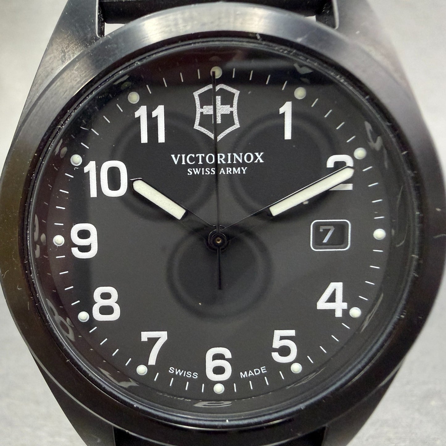 Victorinox Swiss Army Garrison Watch Men 40mm Black Dial Black Case Date NewBatt1