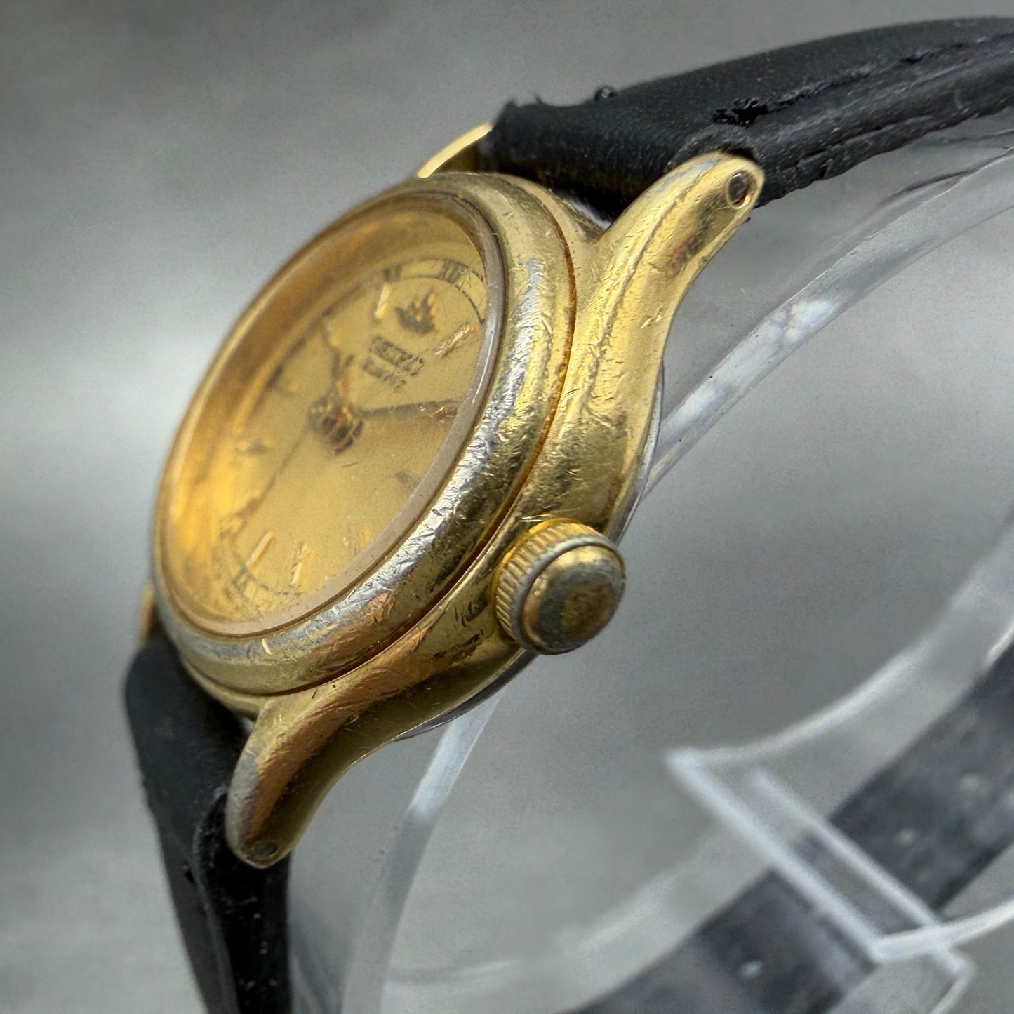 Seiko Watch Women 21mm Champagne Dial Gold Tone Round V401-0920 New Battery VTG2