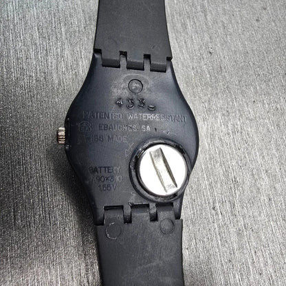 Swatch MISS PINSTRIPE Watch Women Black Dial Black Tone Round LA100 New Battery10