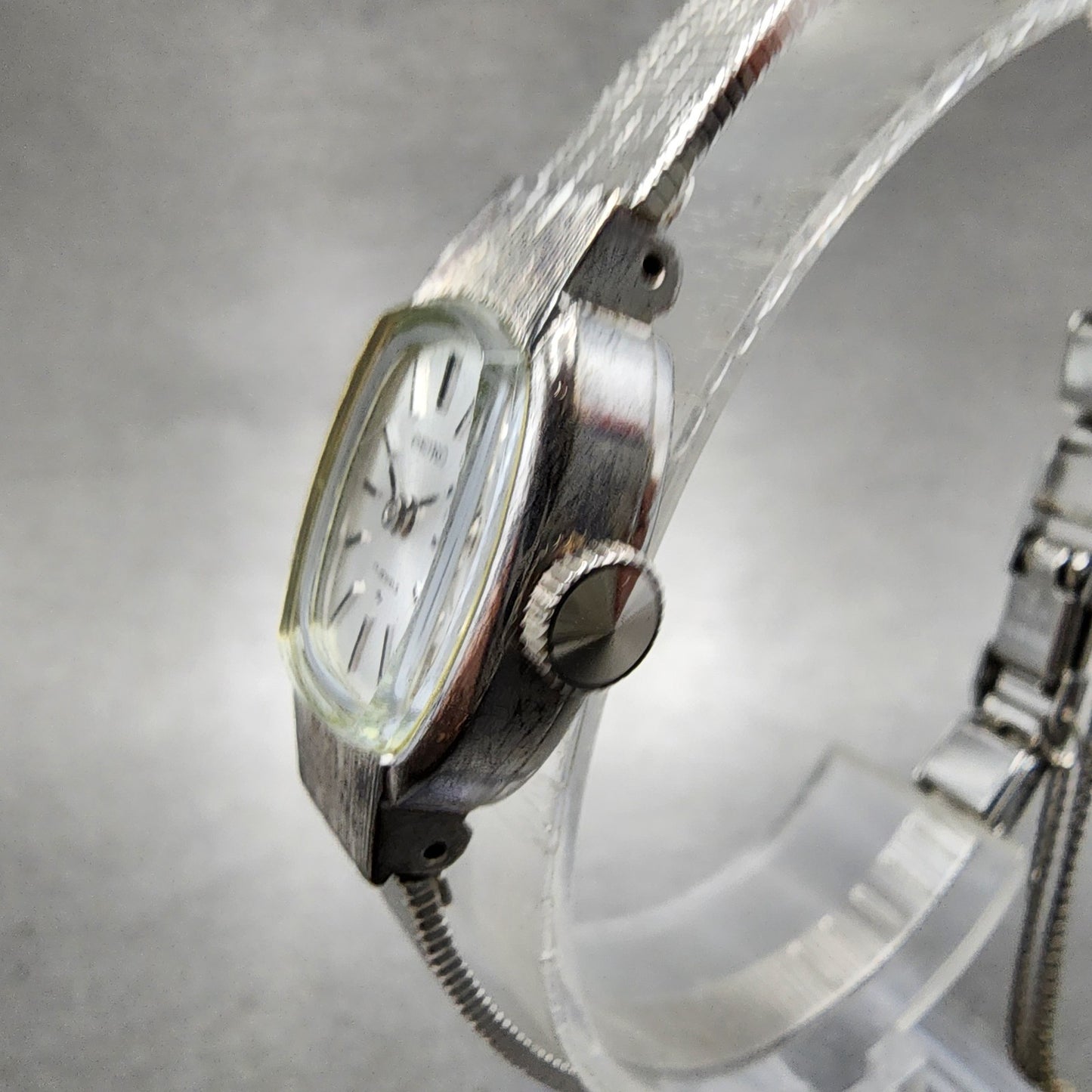 Seiko Special Watch Women 16mm Silver Dial White Gold Plated Manual 113360 Runs2