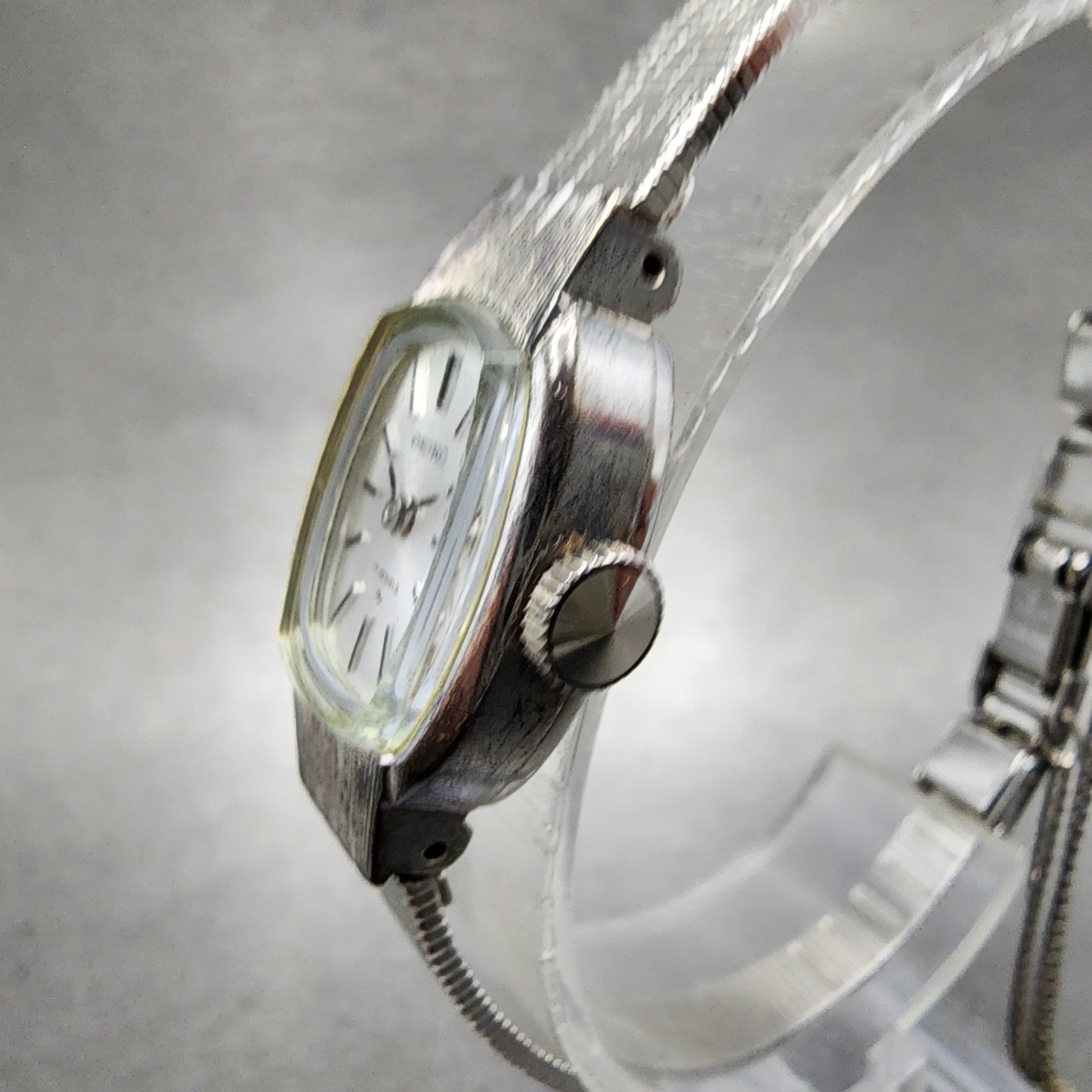 Seiko Special Watch Women 16mm Silver Dial White Gold Plated Manual 113360 Runs2