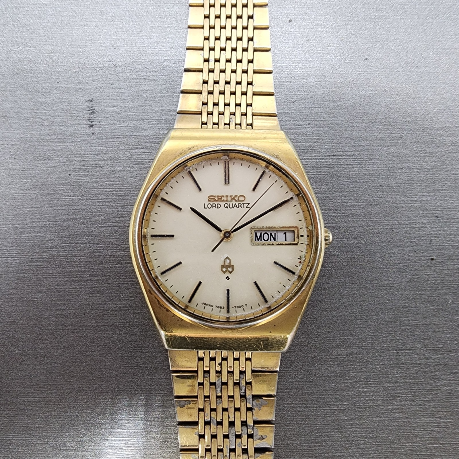 Seiko Lord quartz Watch Men 34mm Cream Dial Gold Tone Daydate 78537010 PARTS0