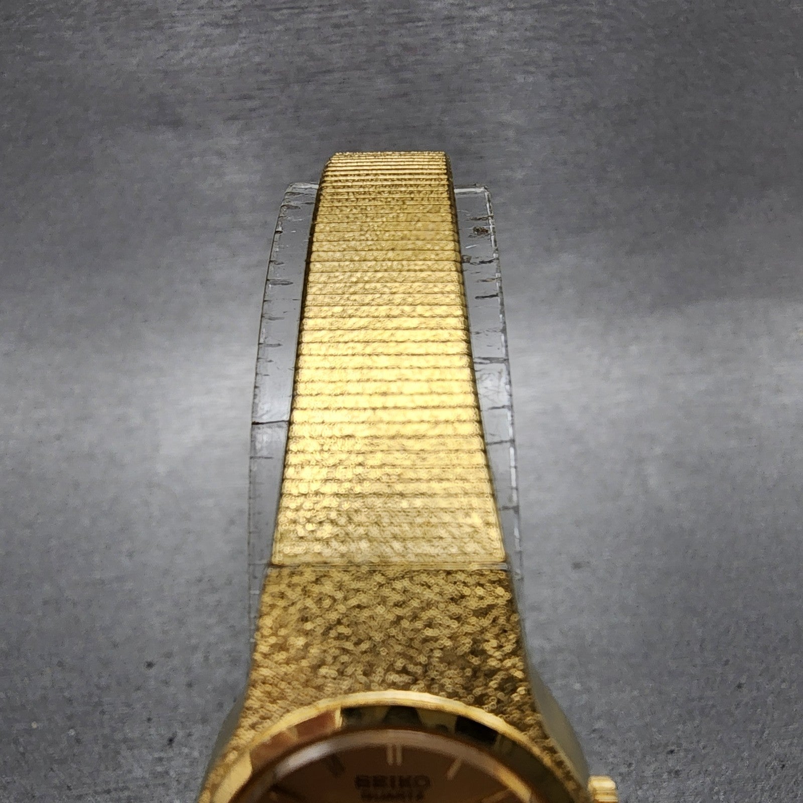 Seiko Watch Women 20mm Champagne Dial Gold Tone Round 8Y210020 New Battery4