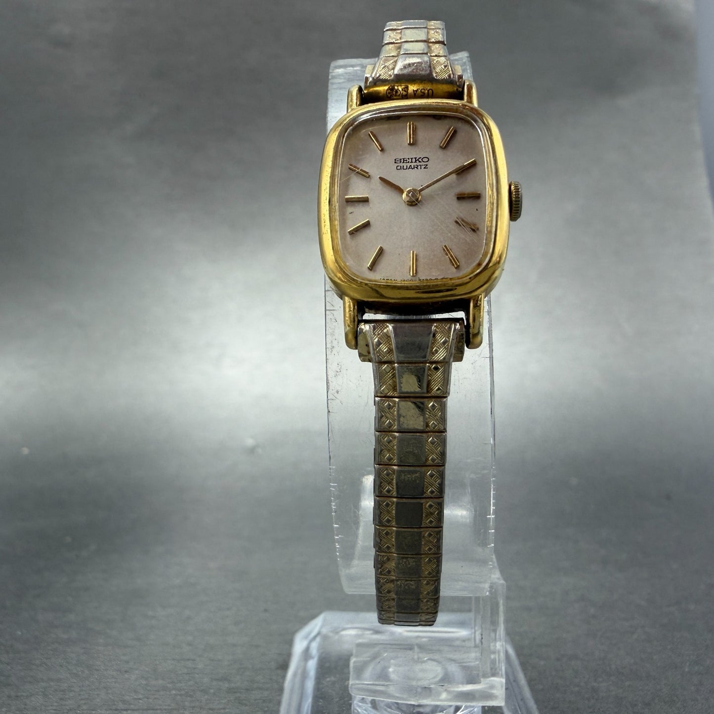 Seiko Tank Watch Women 17mm Silver Dial Gold Tone 1400-6569 New Battery Vintage5
