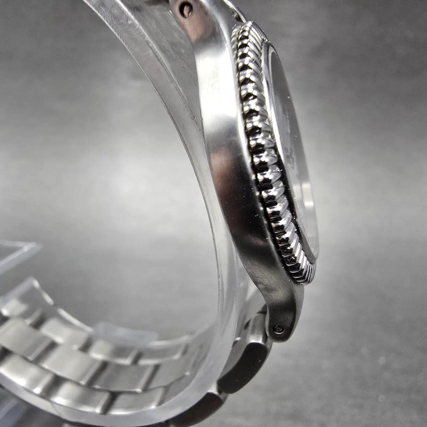 Raymond Weil Watch Women 26mm White Dial Silver Tone Date Round 9270 New Battery4