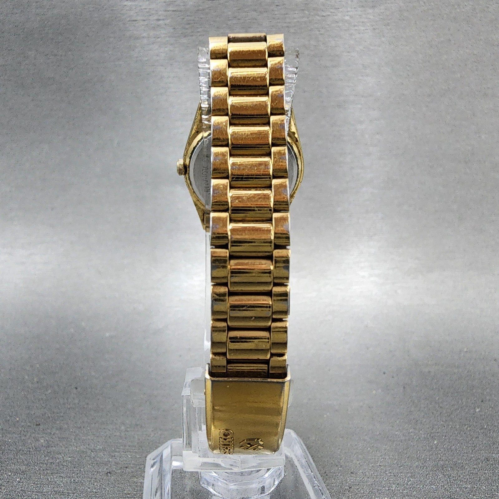 Seiko SQ Watch Women 25mm Gold Dial Gold Tone Daydate Round 2A230039 NewBat VTG7