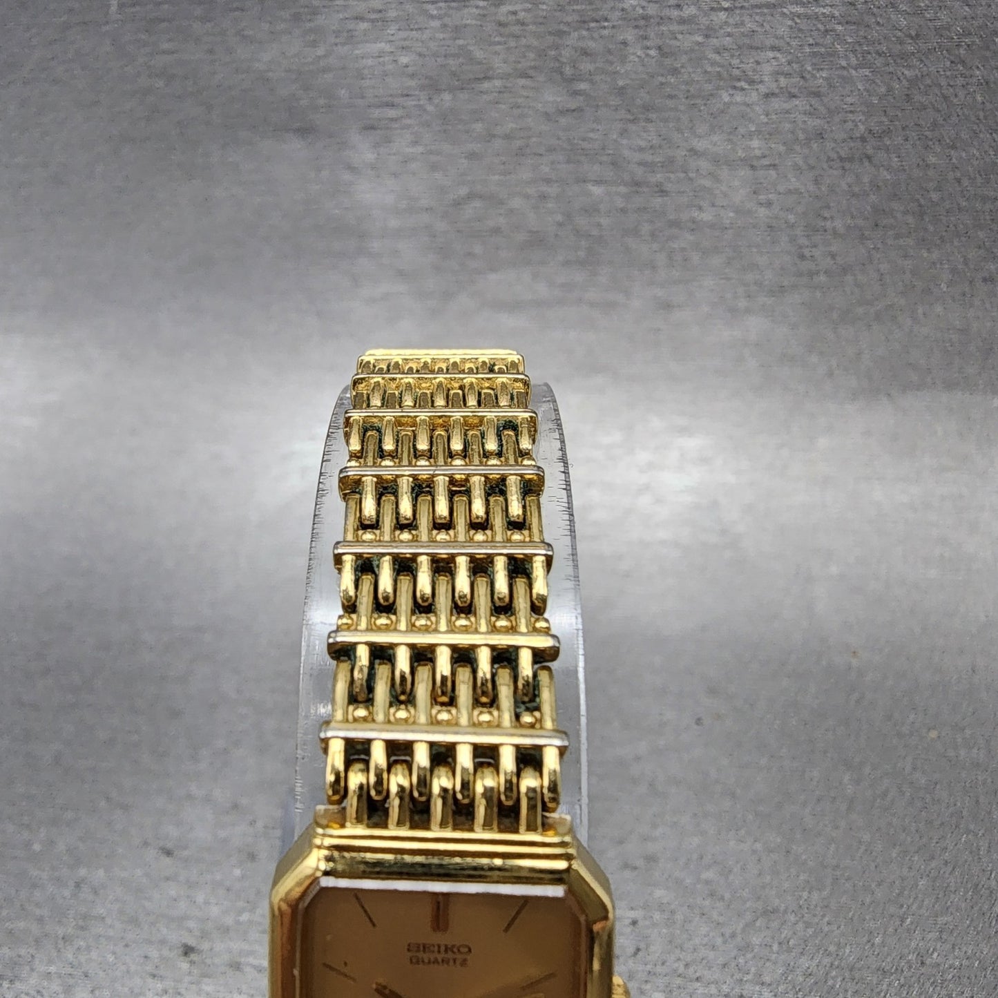 Seiko Tank Watch Women 16mm Champagne Dial Gold Tone 2c205449 New Battery4