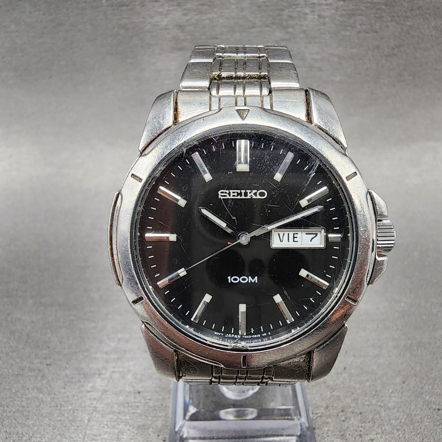 Seiko 100m Watch Men 39mm Black Dial Silver Tone Daydate Round 7n430az00