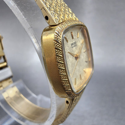 Seiko watch Women 20mm Champagne Dial Gold Tone Rectangle 12215340 New Battery3