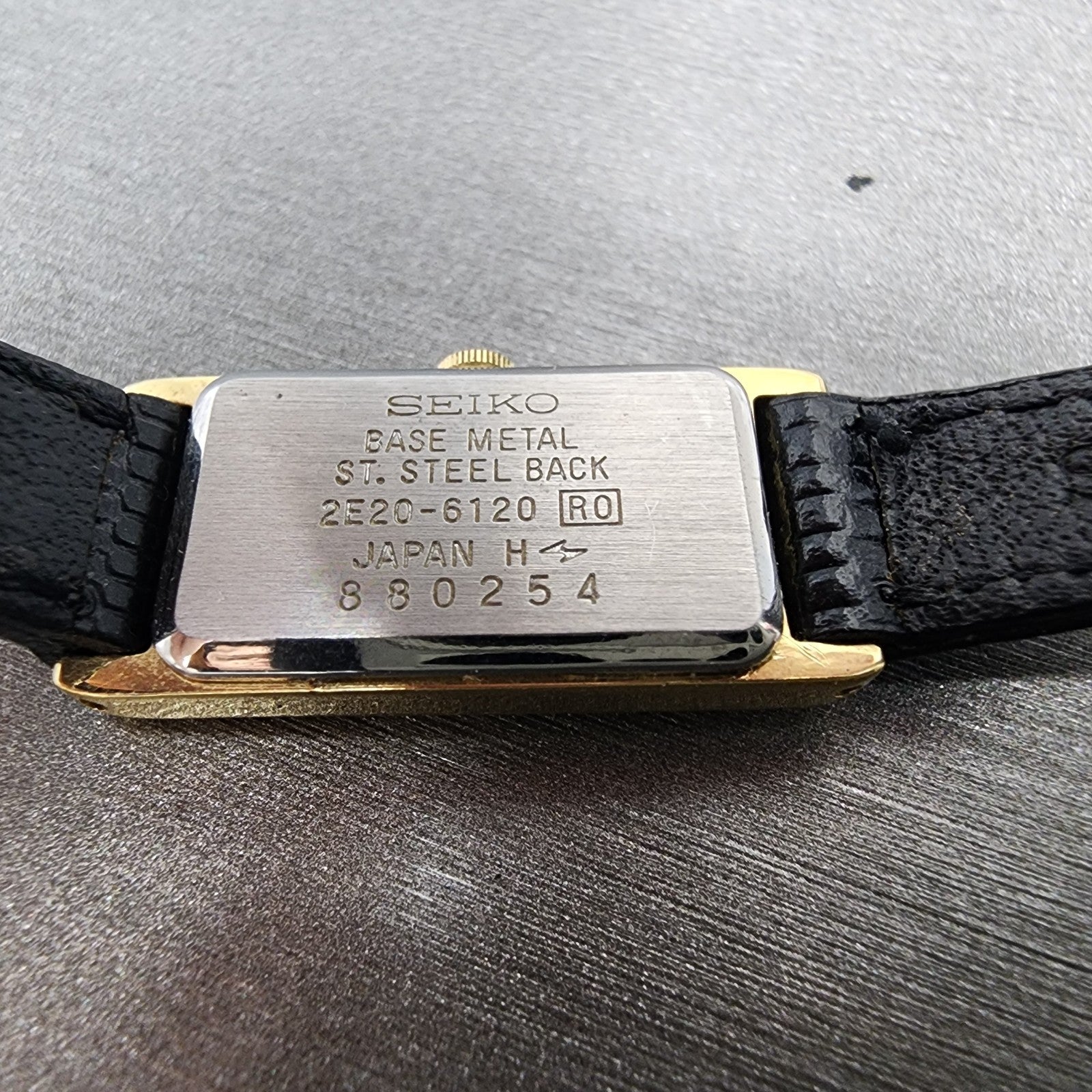Seiko Tank Watch Women 13mm Black Dial Gold Tone Rectangle 2e206120 New Battery9