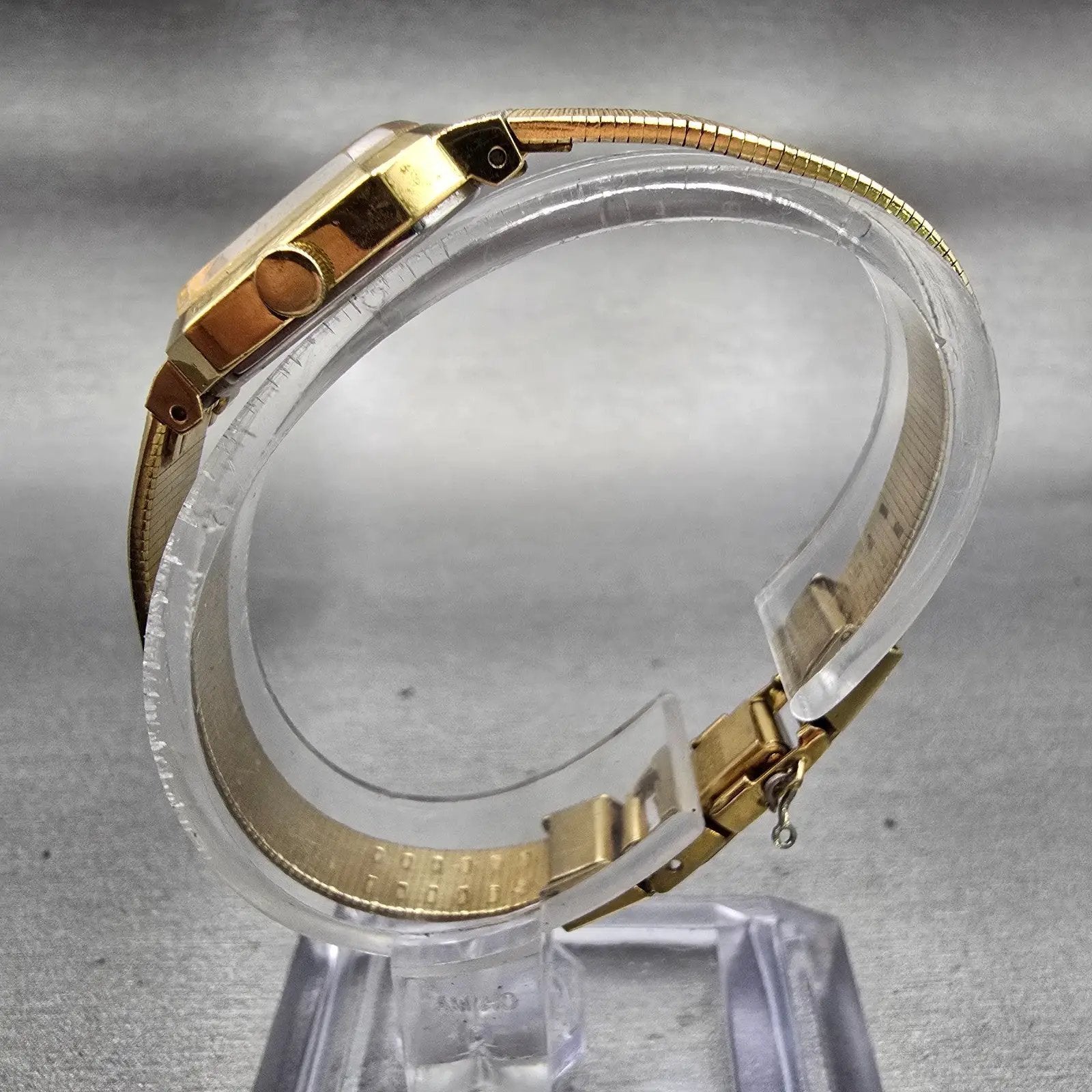 Seiko Watch Women 17mm Gold Dial Gold Tone Octagon 4N00-5139 New Battery VTG6