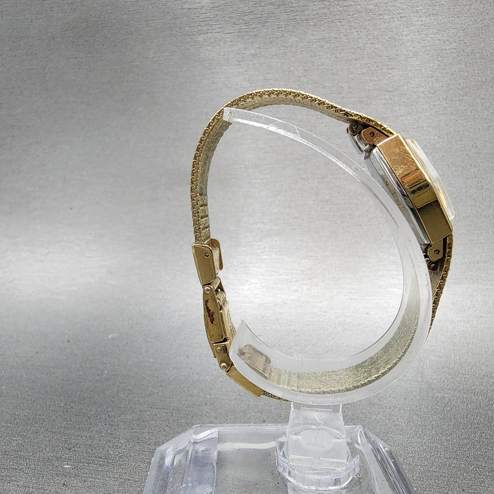 Seiko Watch Women 16mm Chapagne Dial Gold Tone Manual Hexagon 115199 Runs8
