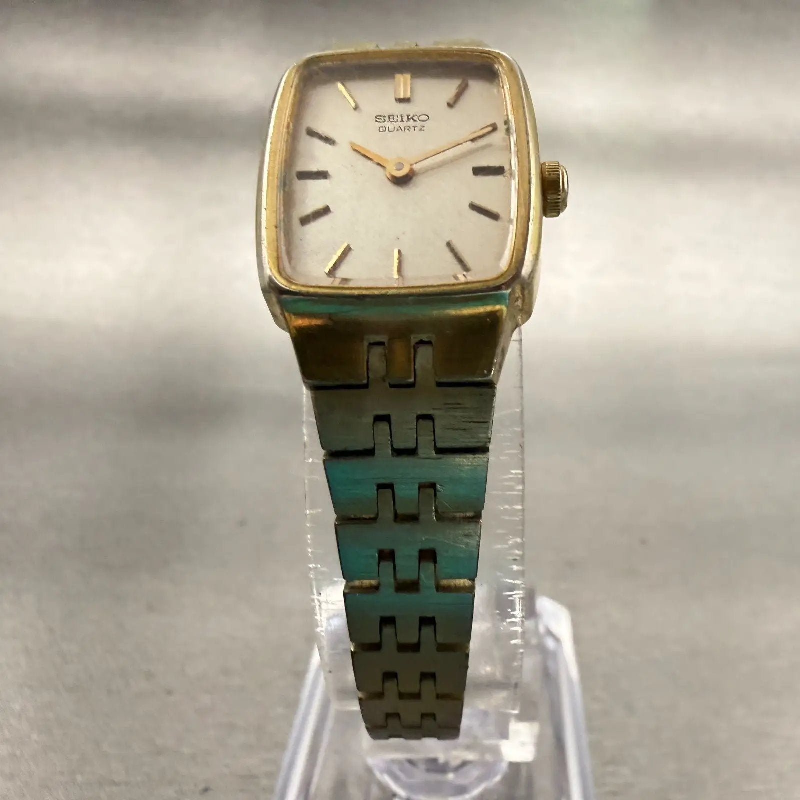 Seiko Watch Women 18mm Champagne Dial Gold Tone Rectangle 4700-3019 New Battery5
