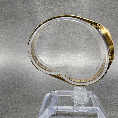 Seiko Watch Women 17mm Silver Dial Gold Tone Rectangle 2b205039 New Battery8