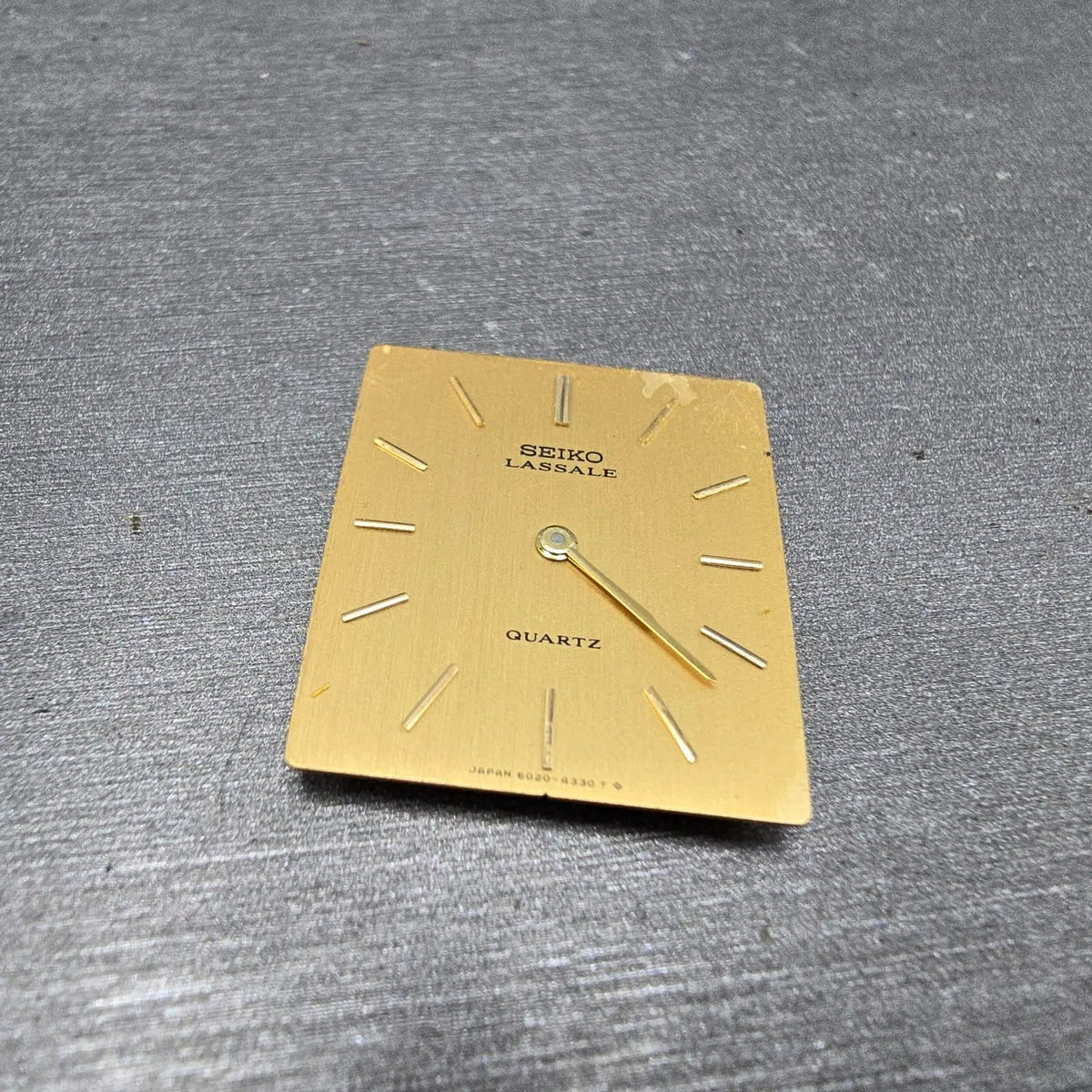 Seiko 6020A Quartz Movement 8 Jewels 2 Hand Vintage Runs2