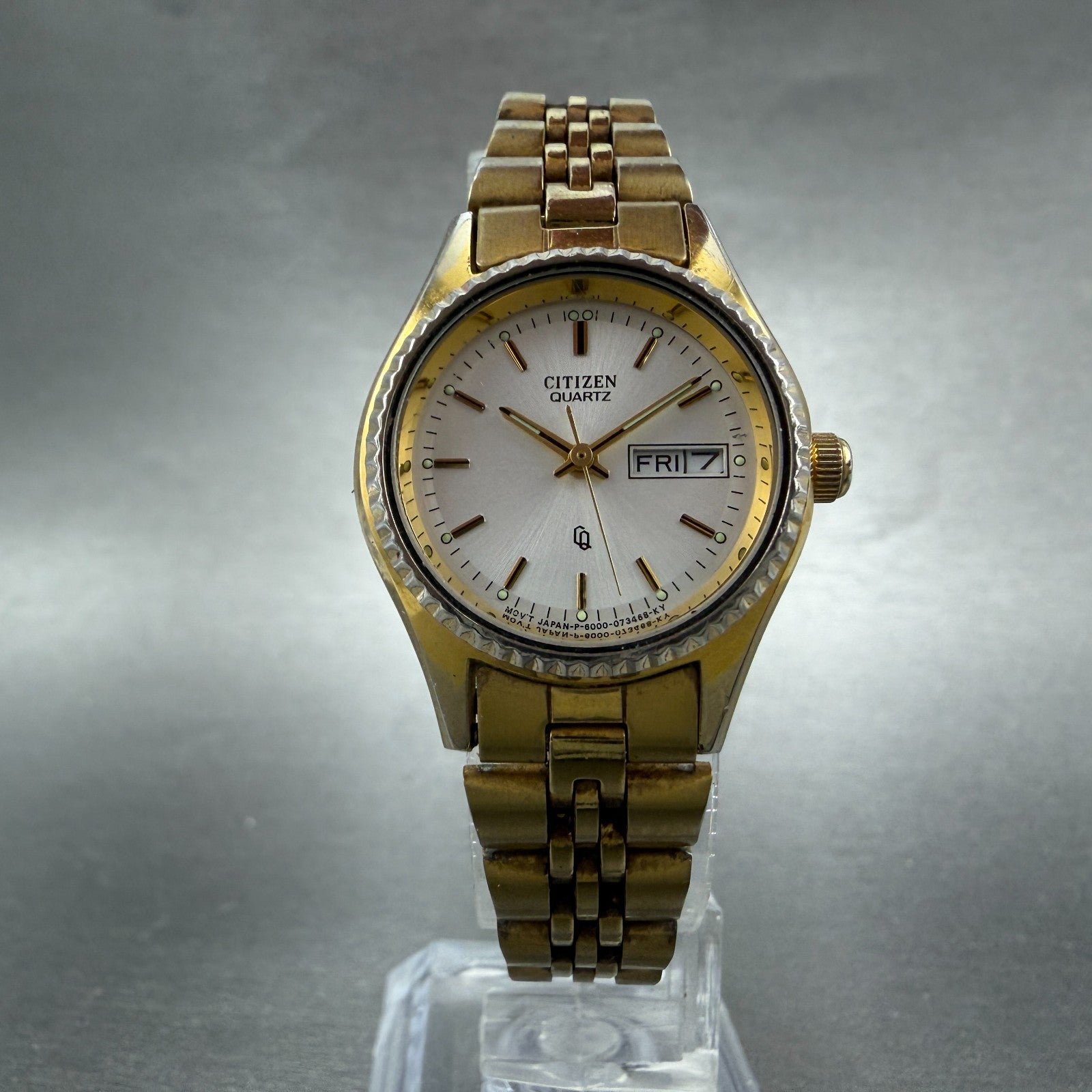 Citizen CQ Watch Women 26mm Silver Dial Gold Tone Daydate 6000-072952 NewBattery5