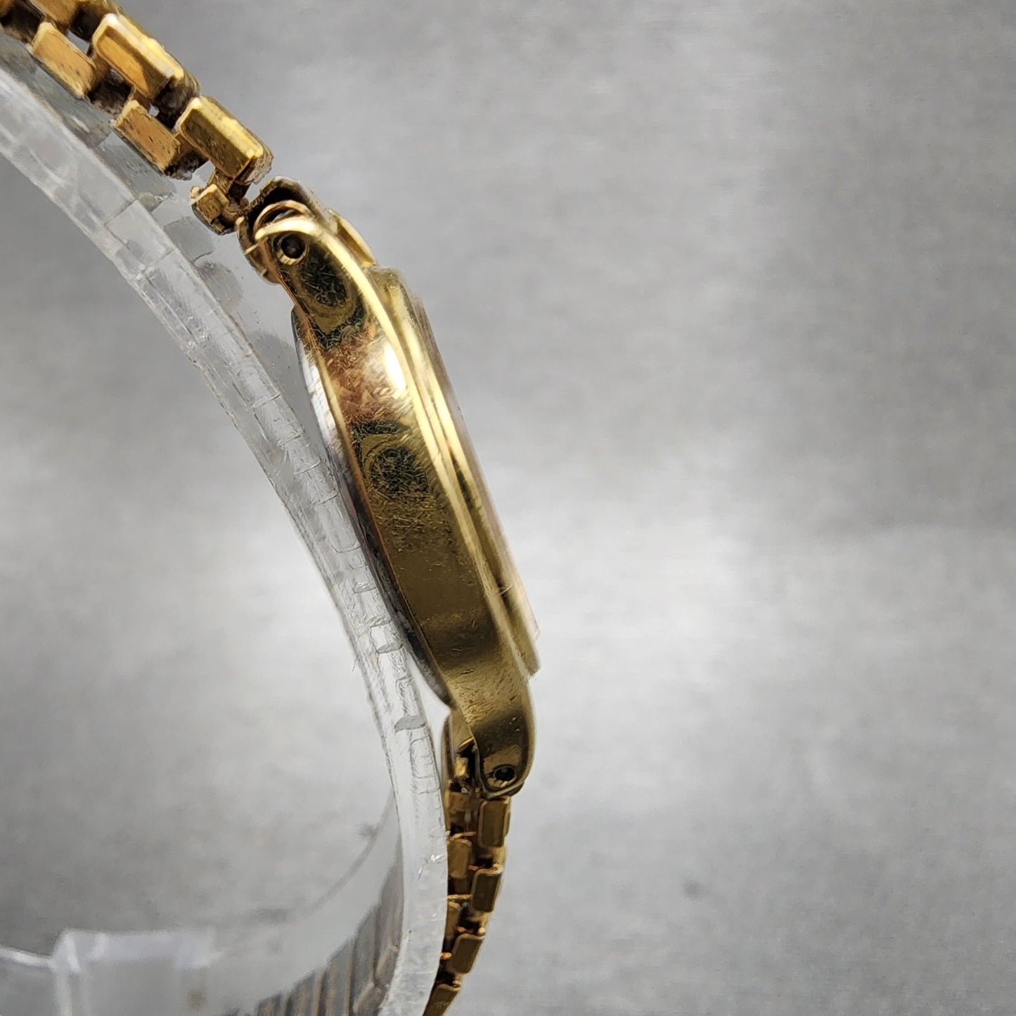 Seiko Watch Women 17mm White Dial Gold Tone Oval 2p205h20 New Battery VTG3