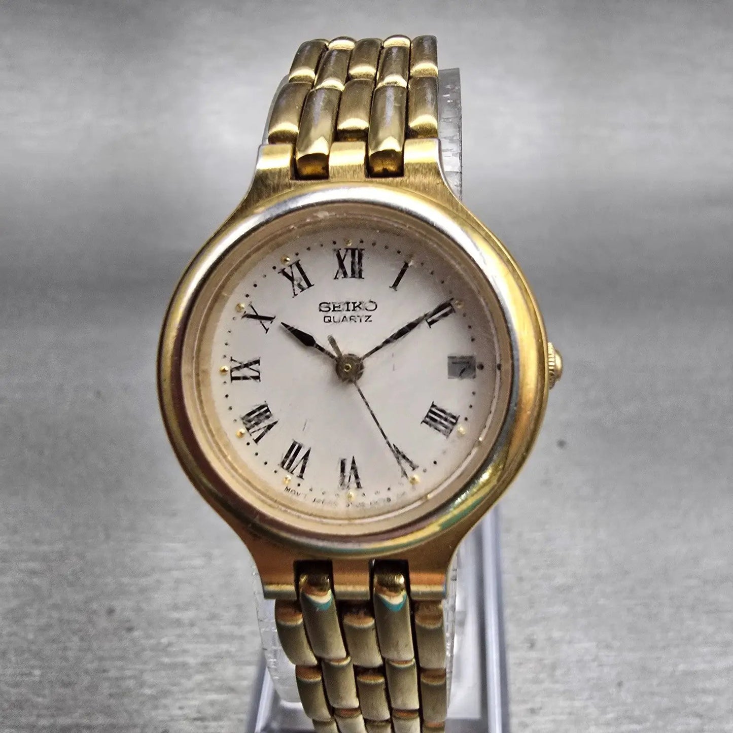 Seiko Watch Women 24mm White Dial Gold Tone Round 3Y02-0B50 New Battery Vintage0