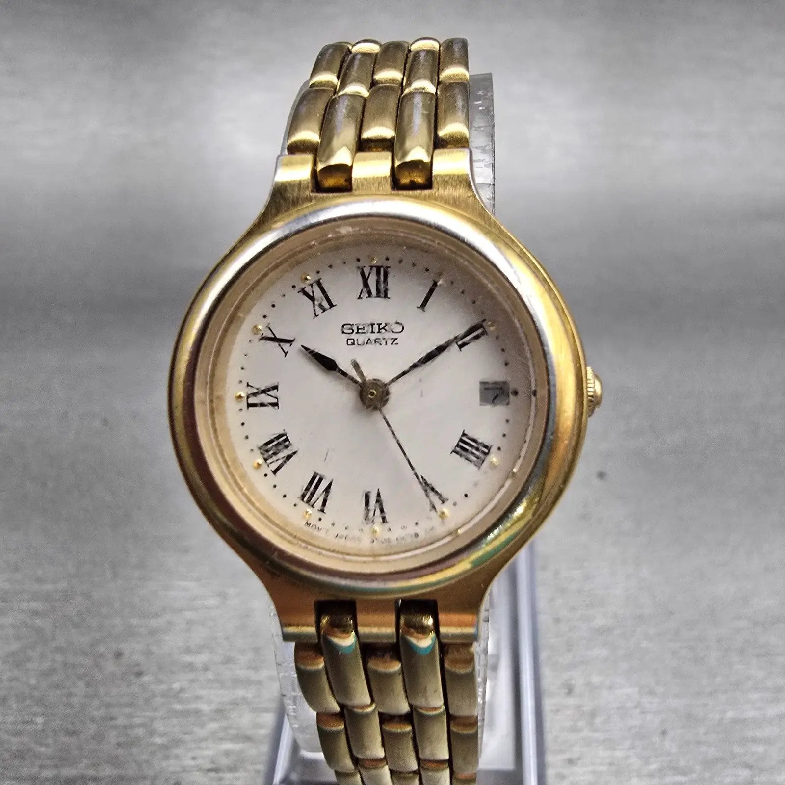 Seiko Watch Women 24mm White Dial Gold Tone Round 3Y02-0B50 New Battery Vintage0