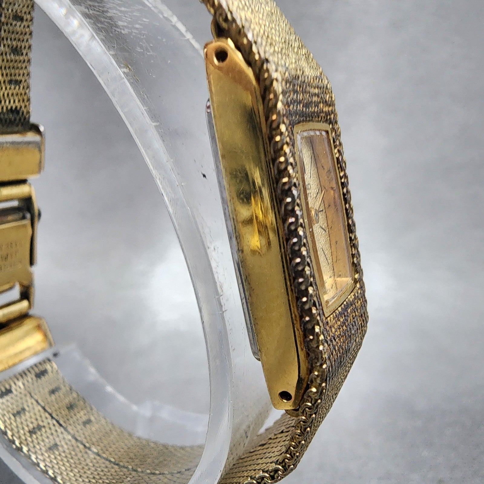 Seiko Tank Watch Women 12mm Champagne Dial Gold Tone 13205039 New Battery3