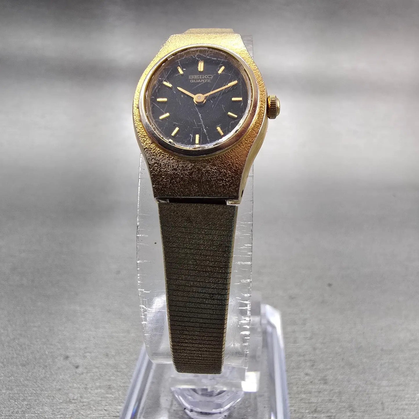 Seiko Watch Women 17mm Black Dial Gold Tone Oval 2Y00-5E29 New Battery Vintage5