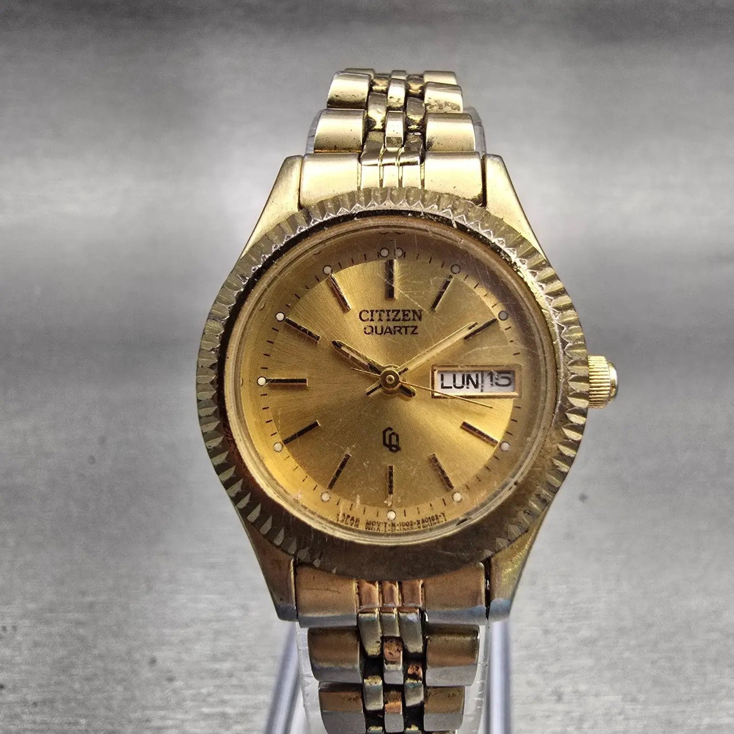 Citizen CQ Watch Women 25mm Gold Dial Gold Tone Daydate 1002-R15101 New Battery0
