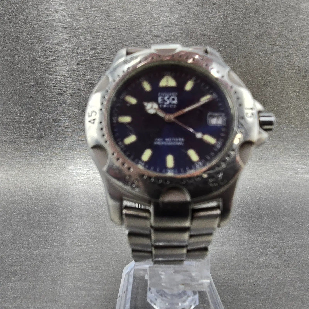 ESQ Dive Watch Men 38mm Blue Dial Steel Date E5066 Round New Battery5