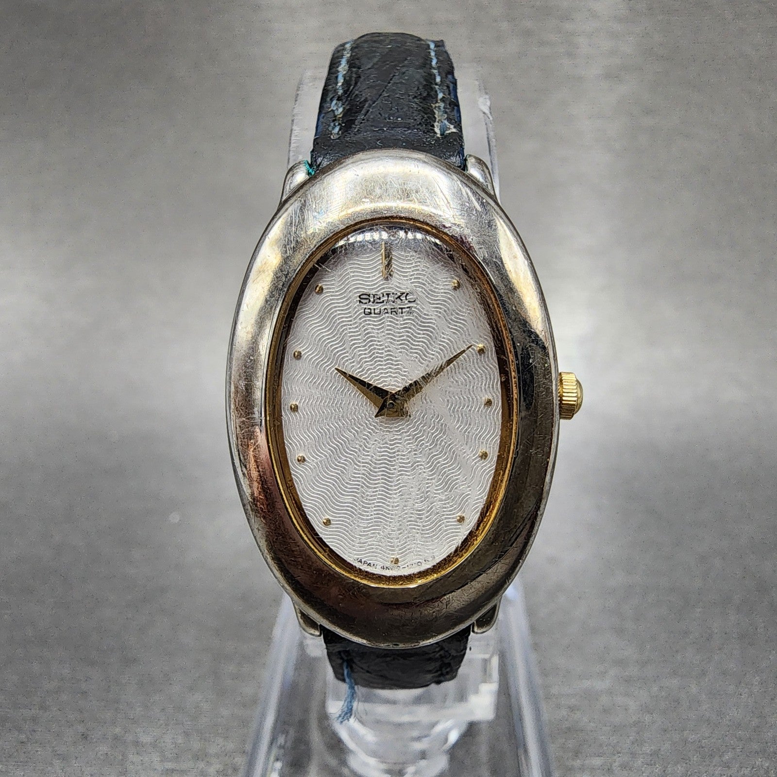 Seiko Watch Women 20mm Silver Dial Silver Tone Oval 4n005699 New Battery0