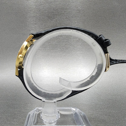 Movado Museum Watch Women 25mm Black Dial Gold Tone Round 87-25-832 New Batt C67