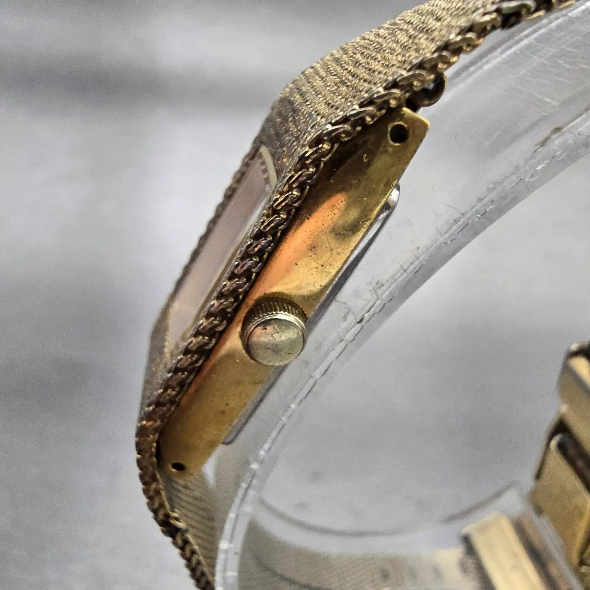 Seiko Tank Watch Women 12mm Gold Dial Gold Tone Rectangle 1320-5029 New Battery2