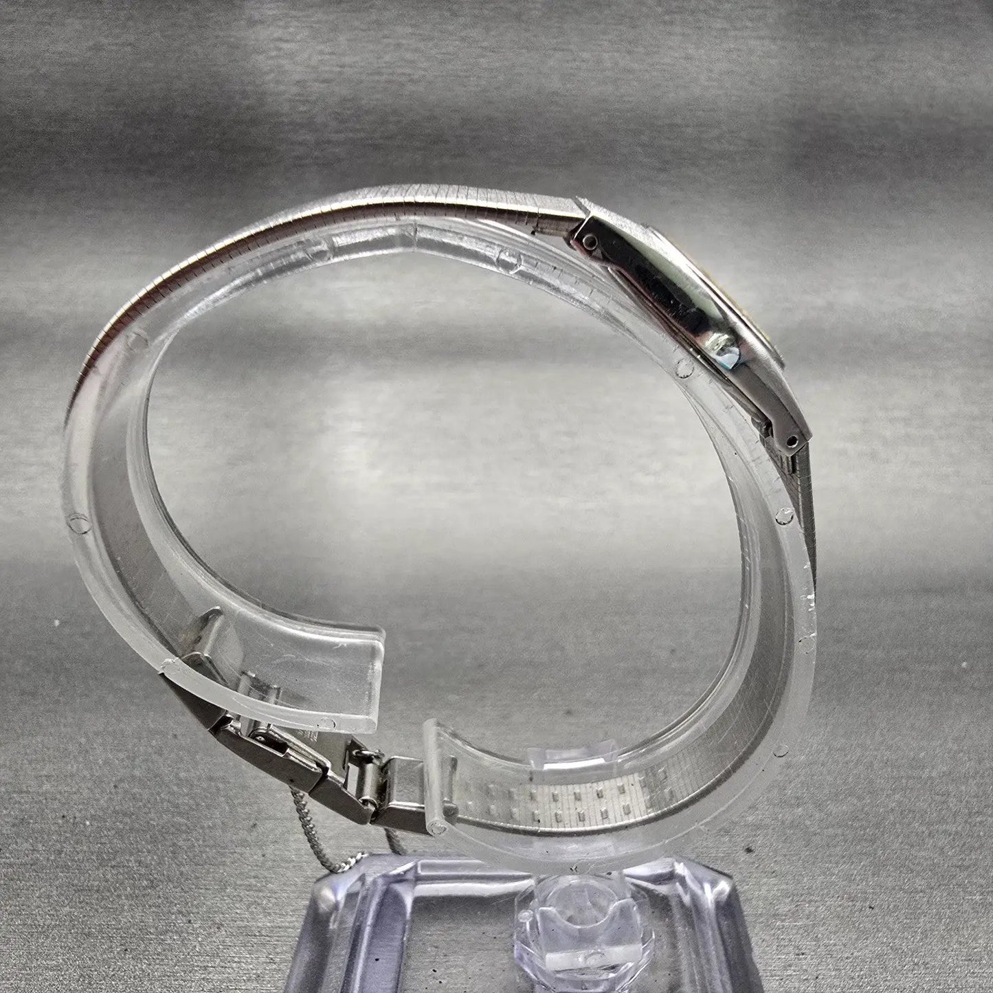 Seiko Watch Women 17mm Silver Dial Silver Tone Round 2P20-0329 New Battery VTG8
