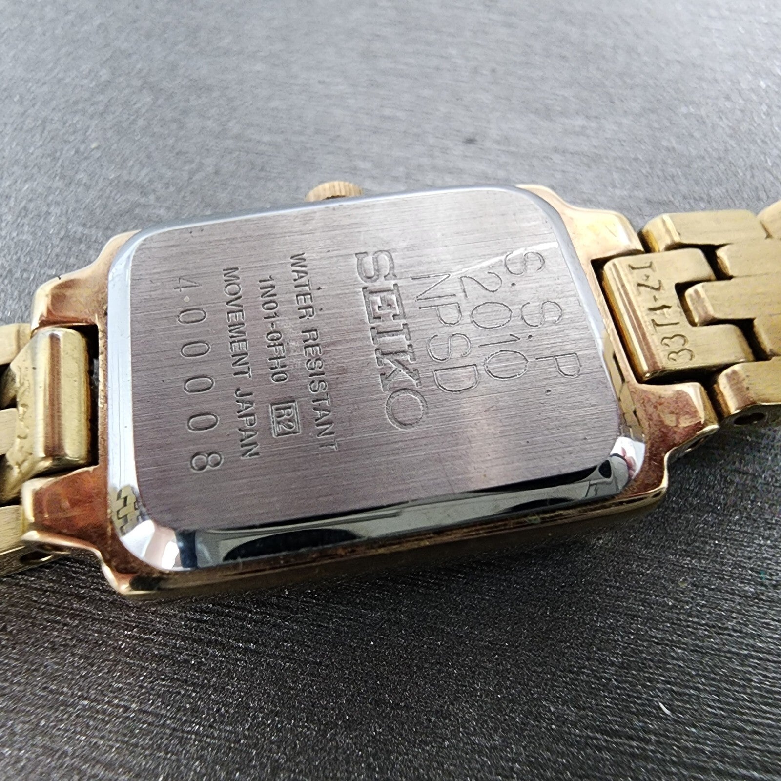 Seiko Tank Watch Women 16mm White Dial Gold Tone Rectangle 1n010fh0 New Battery9