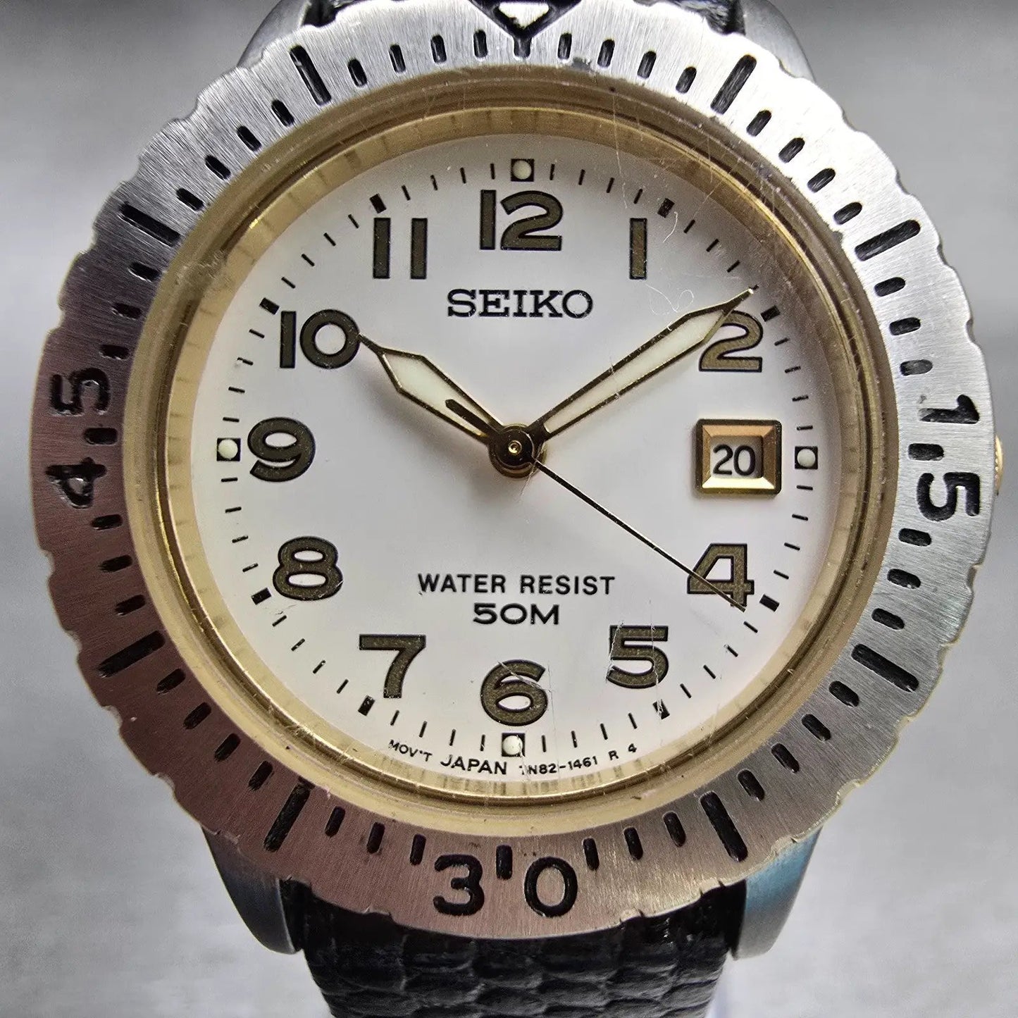 Seiko Watch Women 28mm White Dial Two Tone Date Round 7N82-0650 New Battery VTG1