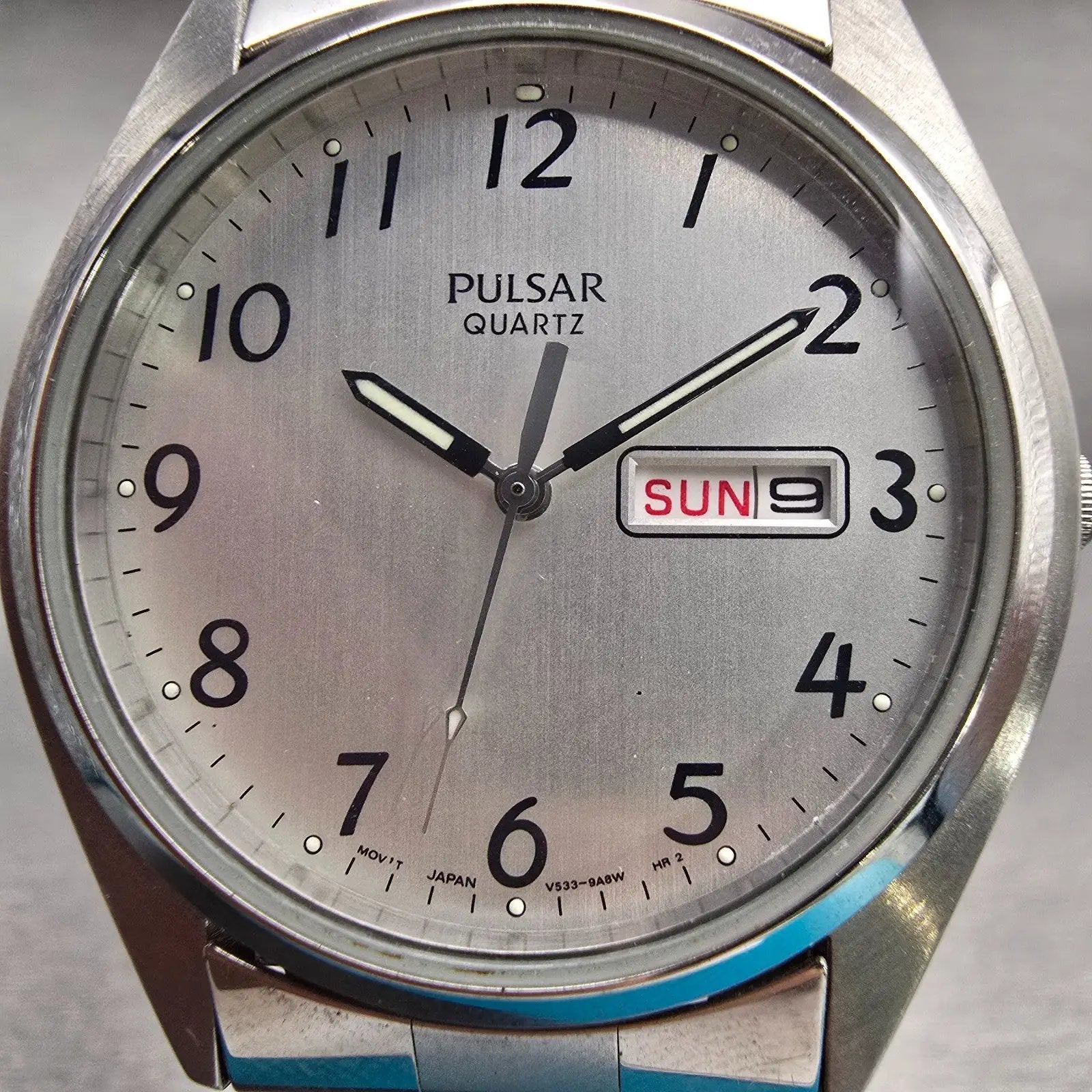 Seiko Pulsar Watch Men 36mm Silver Dial Silver Tone Daydate V533-9A00 New Batt1