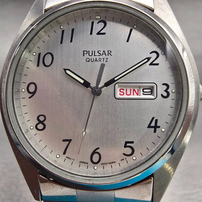 Seiko Pulsar Watch Men 36mm Silver Dial Silver Tone Daydate V533-9A00 New Batt1