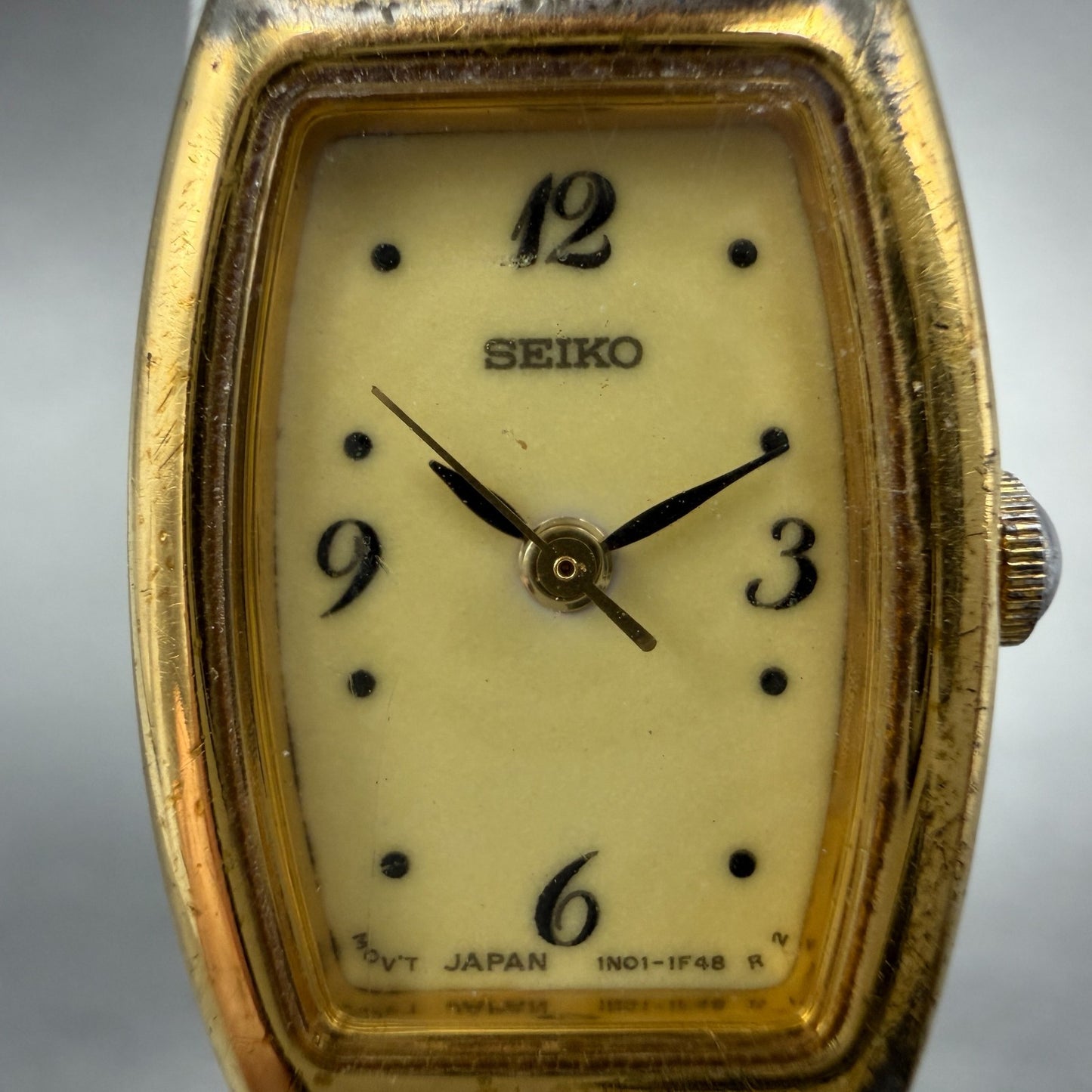 Seiko Tank Watch Women 16mm luminous Dial Gold Tone VTG 1N01-5B79 New Battery1