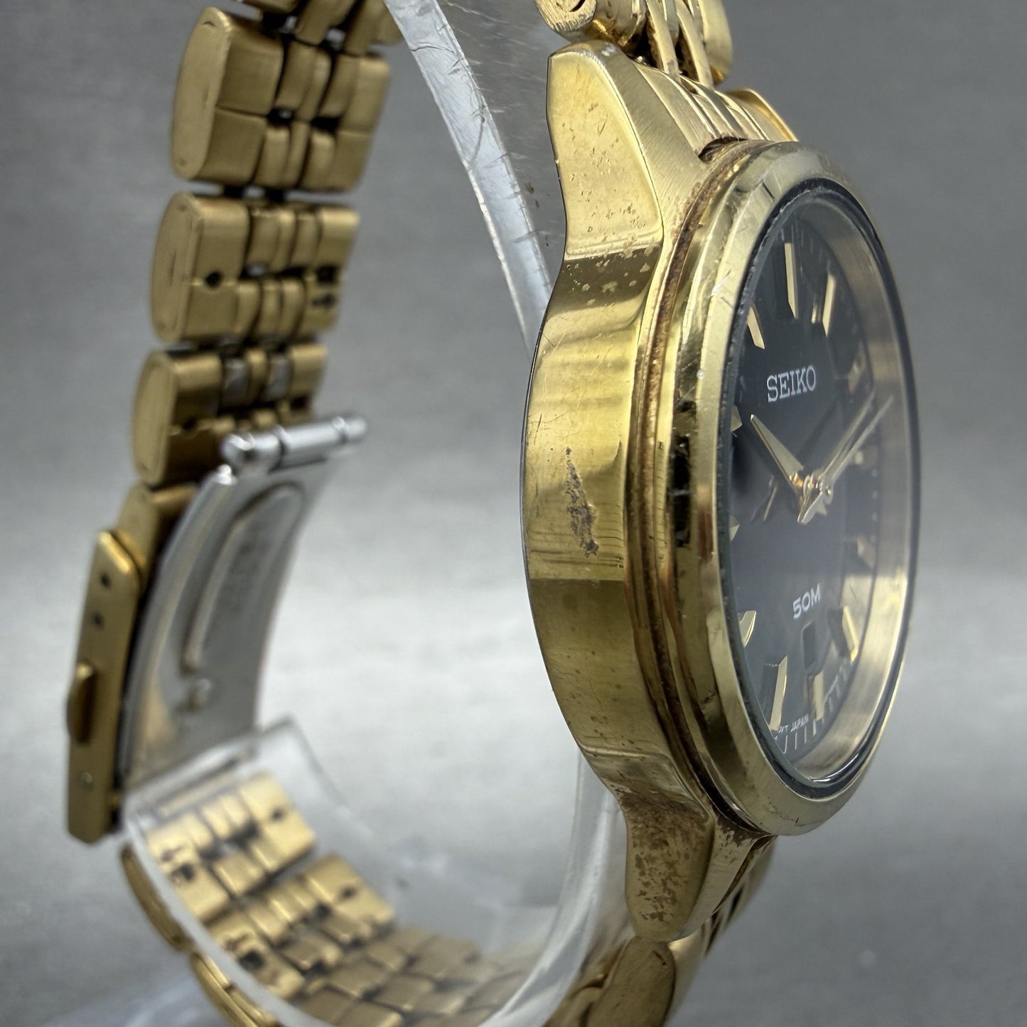 Seiko Watch Women 29mm Black Dial Gold Tone Date Round 6N22-00A0 New Battery AB3